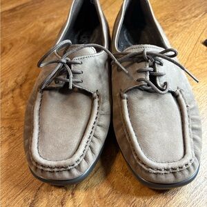 SAS women’s moccasins size 6W